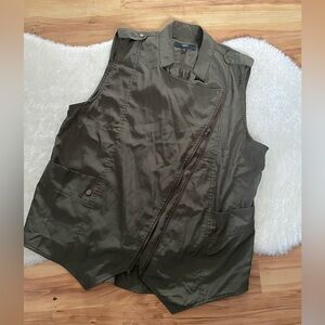 Mossimo vest